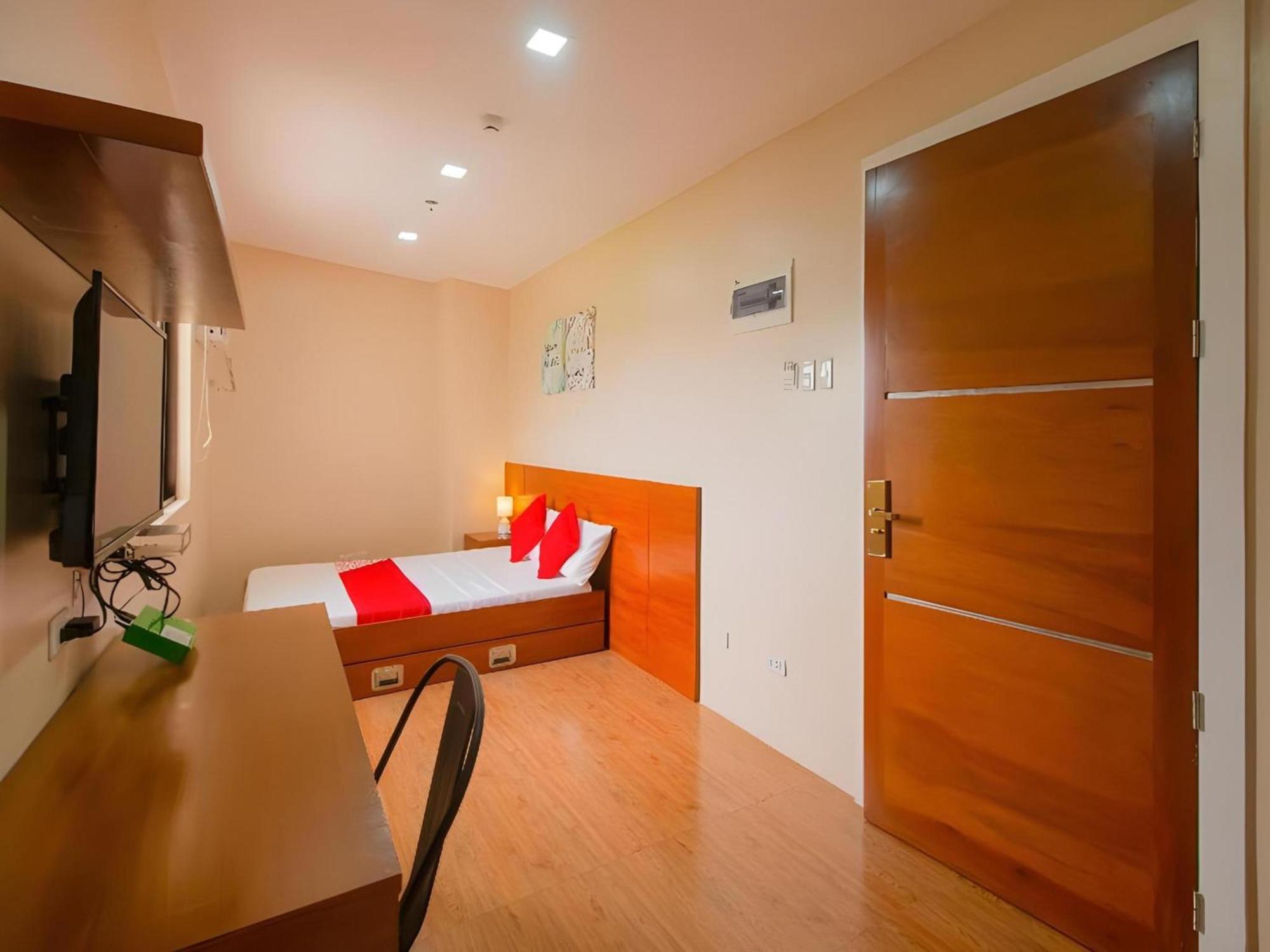 Super Oyo 832 The Teepee Place Hostel & Residence Inn سيبو المظهر الخارجي الصورة