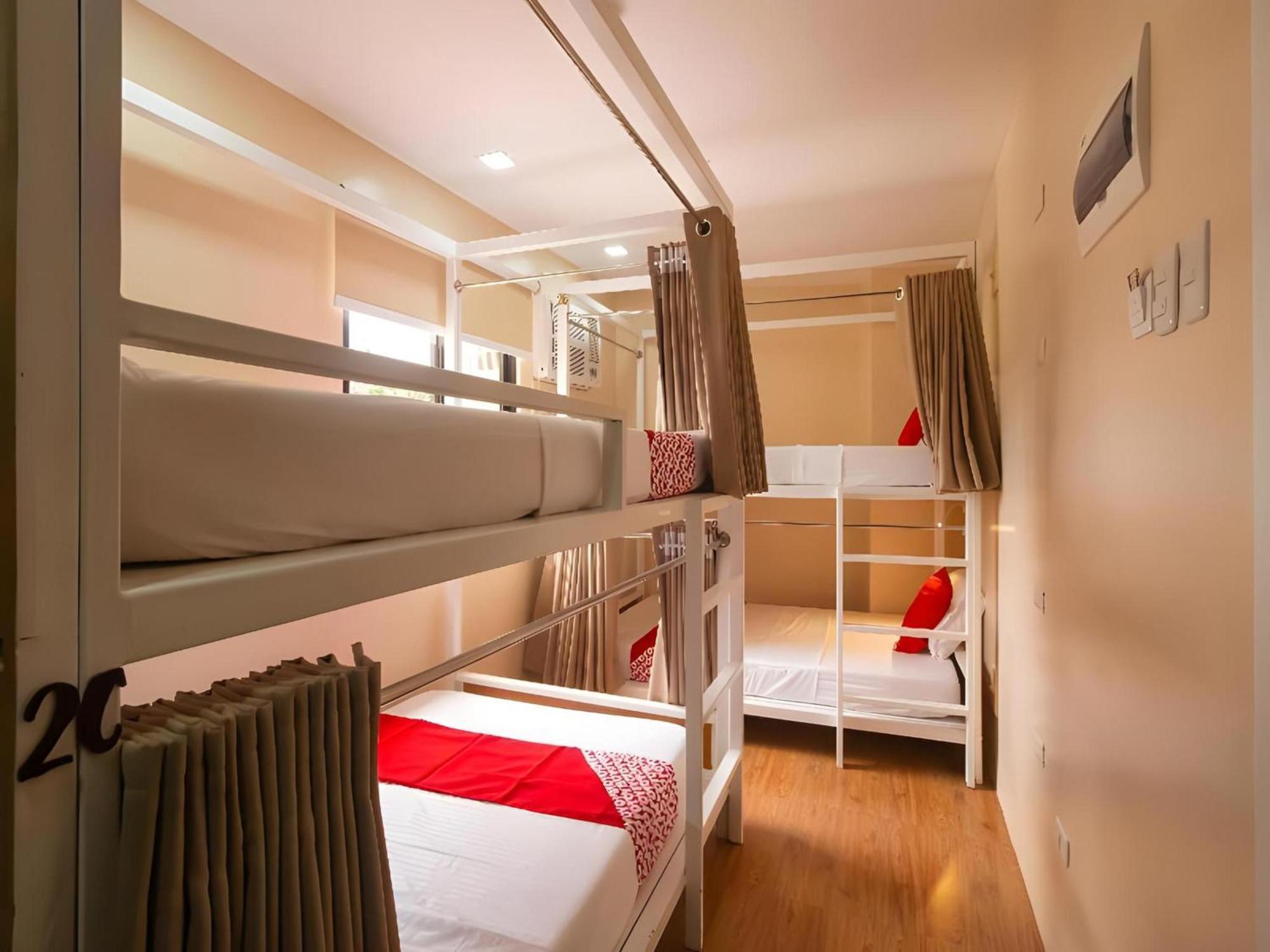 Super Oyo 832 The Teepee Place Hostel & Residence Inn سيبو المظهر الخارجي الصورة